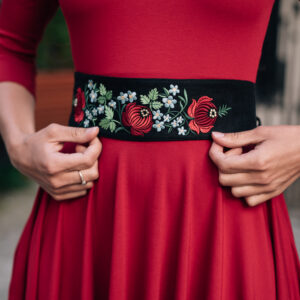 Černý vyšívaný pásek Růže a pomněnky Varianta: Pouze pásek
