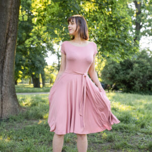 Šaty Osudová Dorothea s kr. rukávem