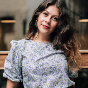 Halenka s nařasenými rukávy Rosa květovaná Velikost: XL