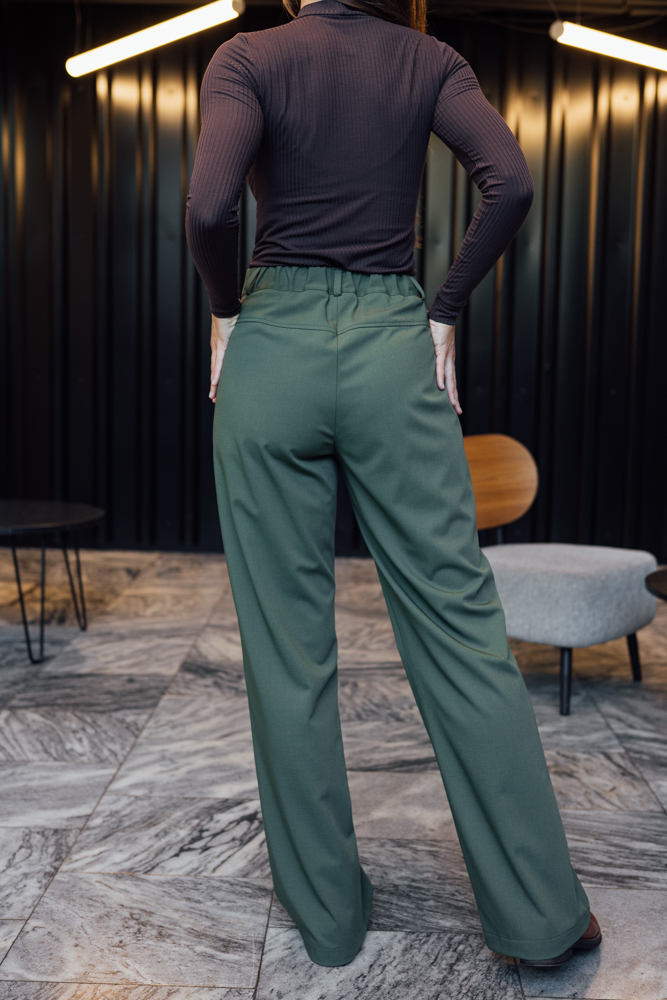 Business kalhoty Mila khaki Velikost: XL