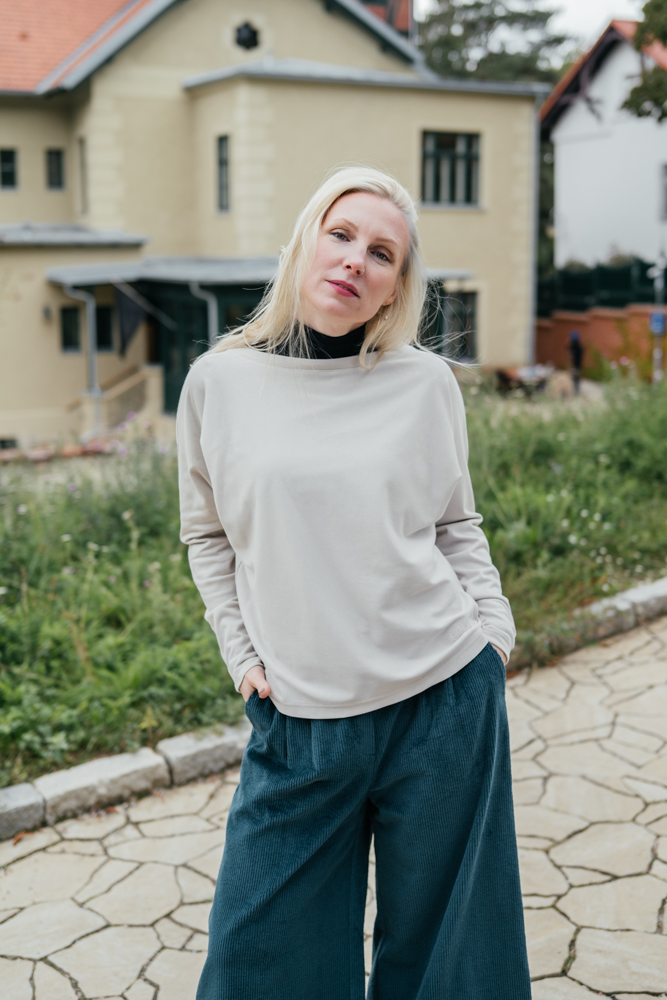 Modalový silnější top Ily béžová Velikost: XXS