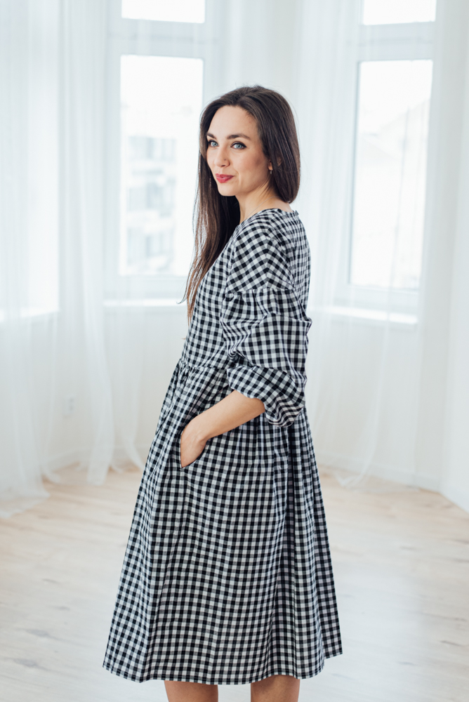 Šaty Coco černo-bílá kostka Velikost: XL