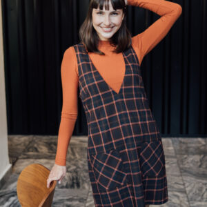 Šaty Dina hnědá kostička Velikost: XL