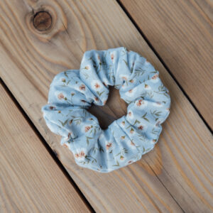 Bavlněná scrunchie modrá s květy