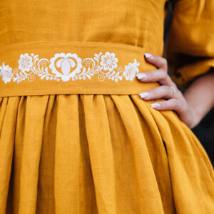 Žlutý vyšívaný pásek Srdce Varianta: Pouze pásek