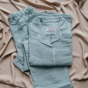 Na kutě Na kutě: Mušelínové klasické pyžamo Mátové Velikost: L