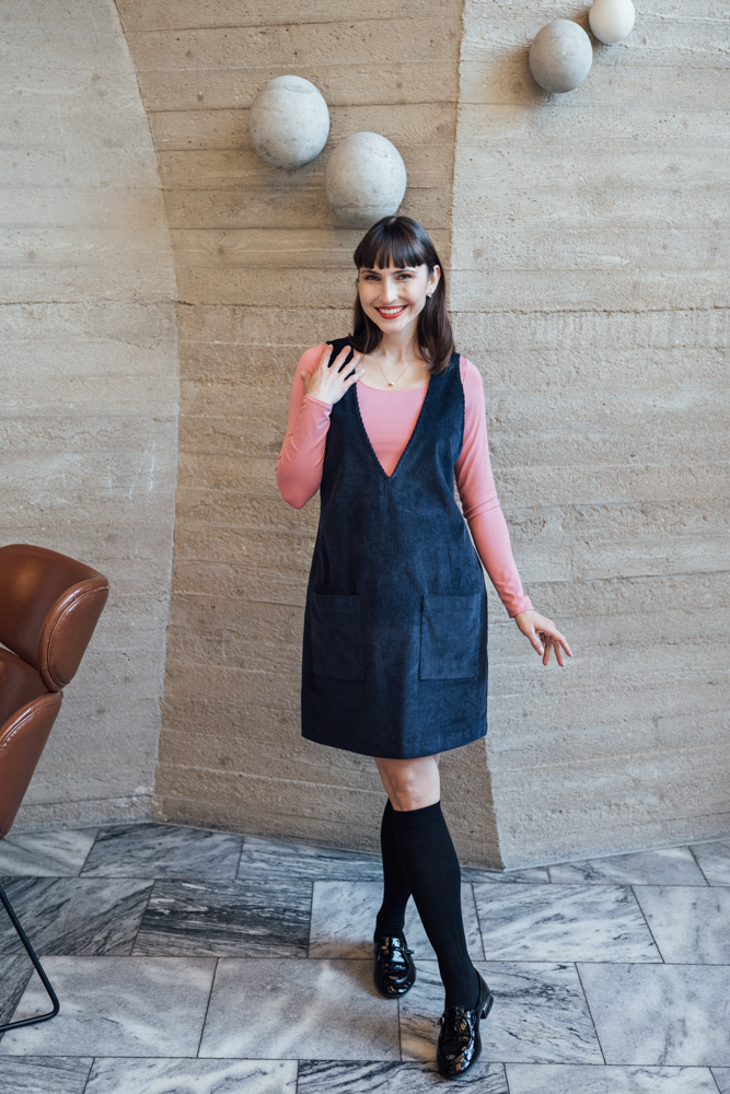 Manšestrové šaty Dina tmavě modré Velikost: XL