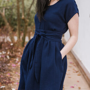 Mušelínové šaty Olivie propínací tmavě modré Velikost: XXS