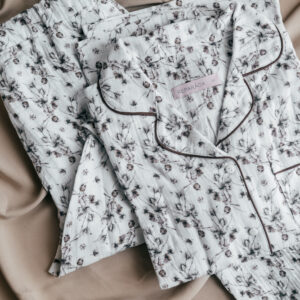 Na kutě Na kutě: Mušelínové klasické pyžamo Bavlník Velikost: M