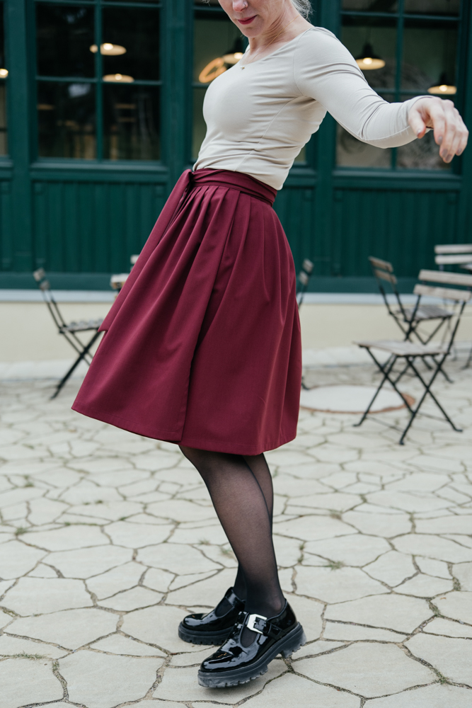 Zavinovací sukně vínová