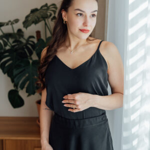 Slavnostní top na ramínka Lily černý Velikost: XL