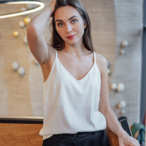 Slavnostní top na ramínka Lily krémově bílý Velikost: XL