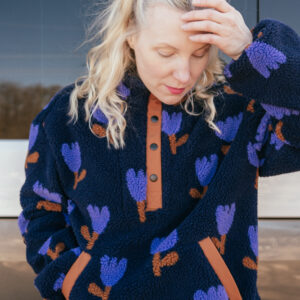 Beránková bunda Polly s tulipány modrá Velikost: M