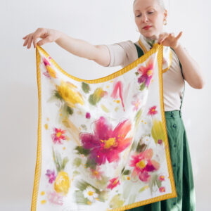 Hedvábný šátek Rozkvetlé ráno Velikost: 70 x 70 cm