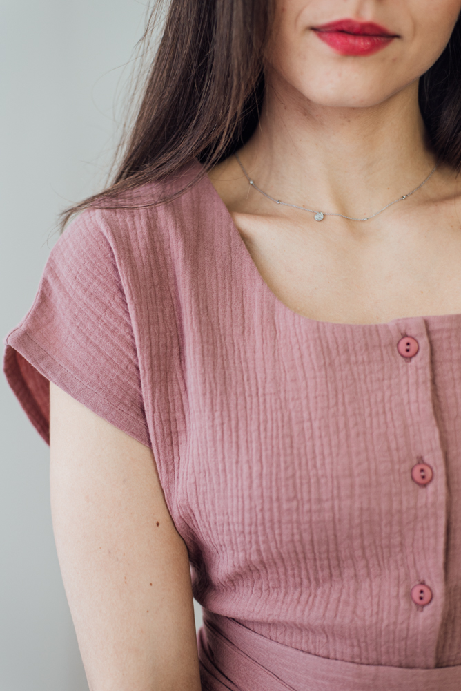 Mušelínové šaty Olivie propínací starorůžové Velikost: XXS