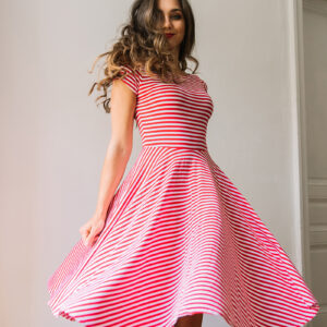 Šaty Osudová Amabile s kr. rukávem