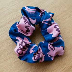 Bavlněná scrunchie Rozkvetlé nebe
