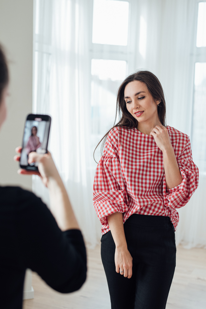 Kostkovaná halenka Coco červeno-bílá Velikost: XL