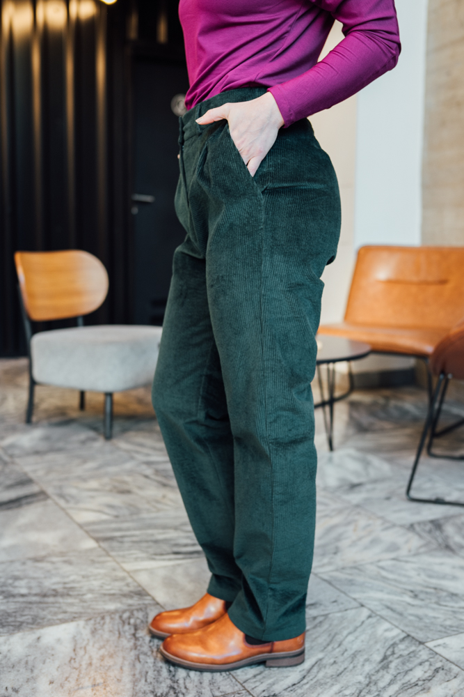 Manšestrové kalhoty Juno vol. 2 tmavě zelené Velikost: XL