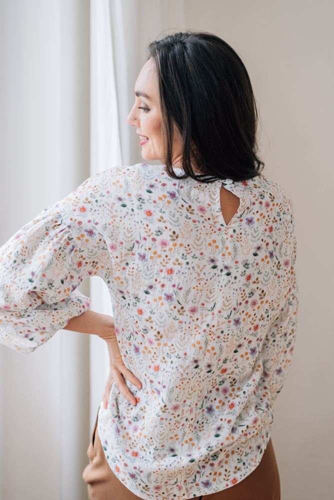 Mušelínová halenka Coco malovaná kvítka Velikost: XL